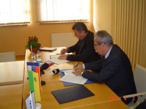 Podpis pogodb »Ureditev infrastrukture v naselju Janežovski Vrh« in »Energetska obnova OŠ« 2